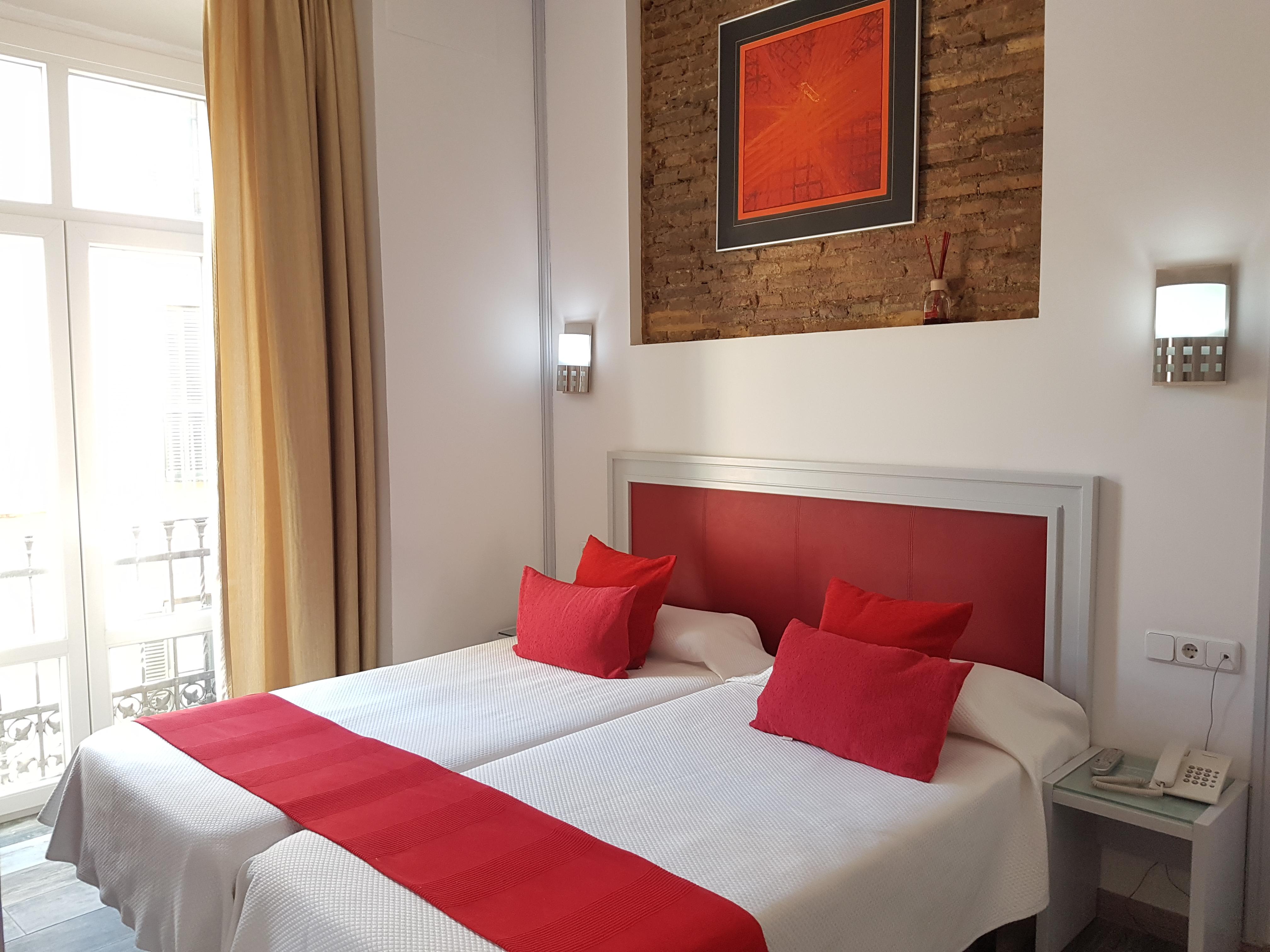Hotel Y Apartamentos Dona Lola Seville Ngoại thất bức ảnh