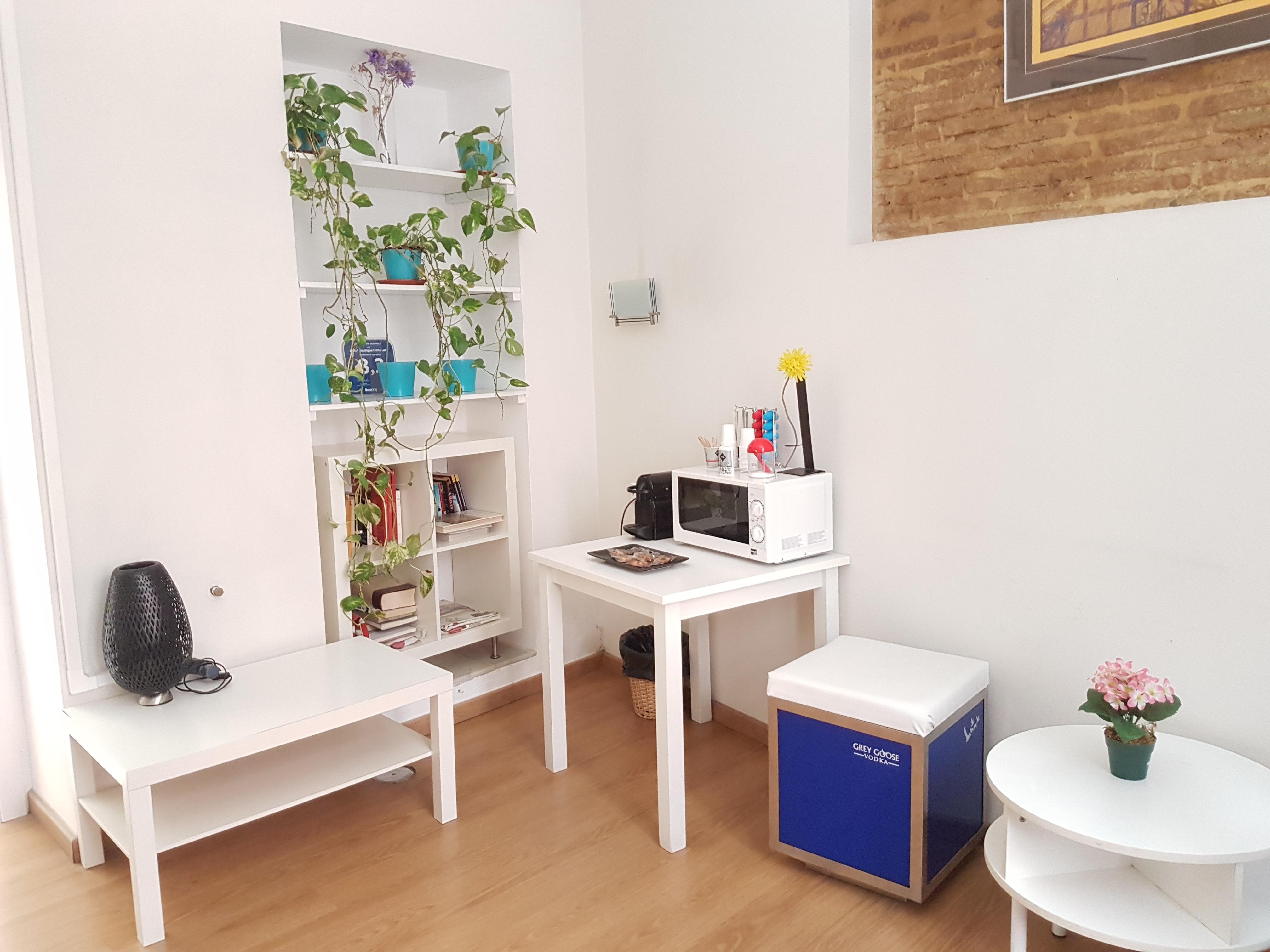 Hotel Y Apartamentos Dona Lola Seville Ngoại thất bức ảnh