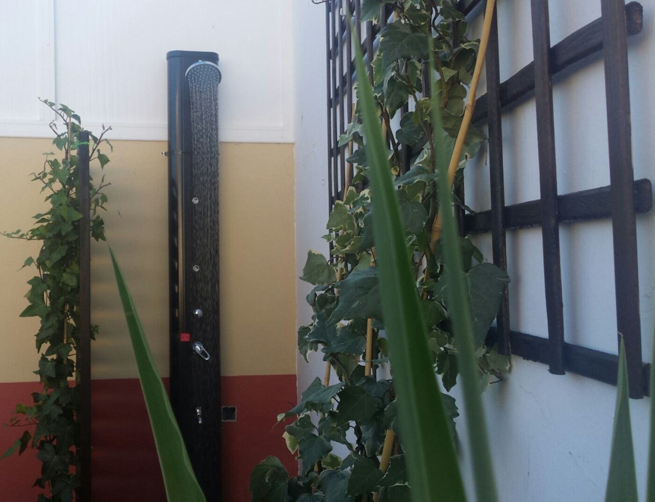 Hotel Y Apartamentos Dona Lola Seville Ngoại thất bức ảnh