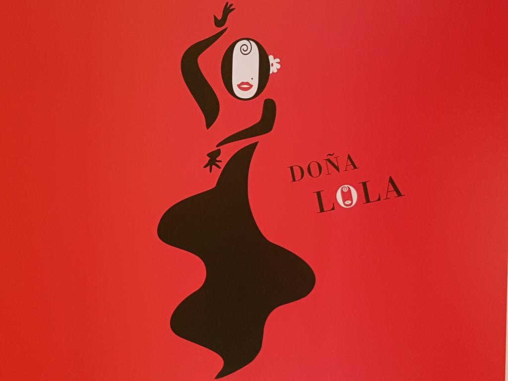 Hotel Y Apartamentos Dona Lola Seville Ngoại thất bức ảnh