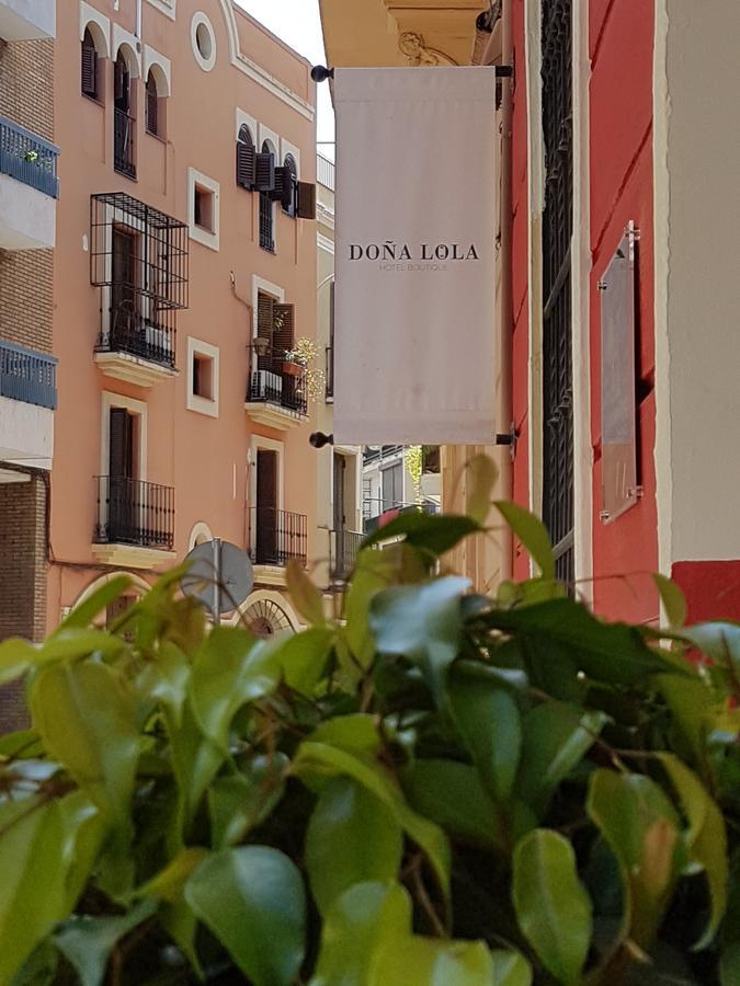 Hotel Y Apartamentos Dona Lola Seville Ngoại thất bức ảnh